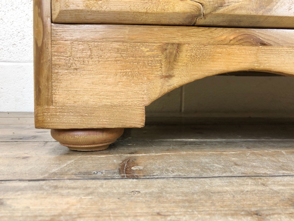 Victorian Pine Chest of Drawers  View VI