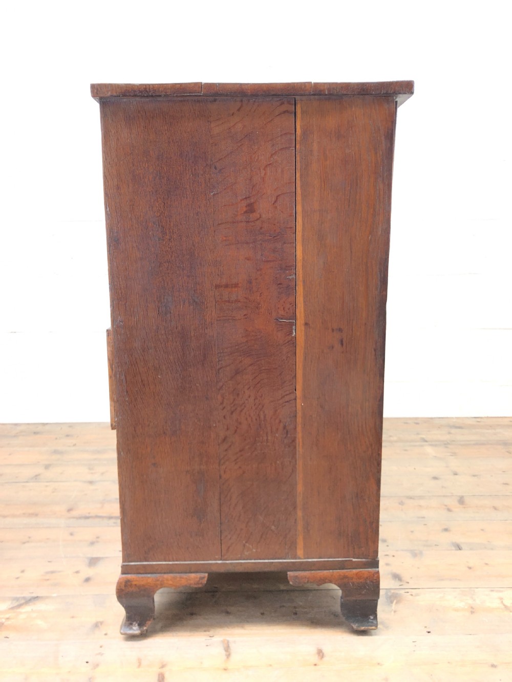 Georgian Country Oak Crossbanded Chest of Drawers View VII