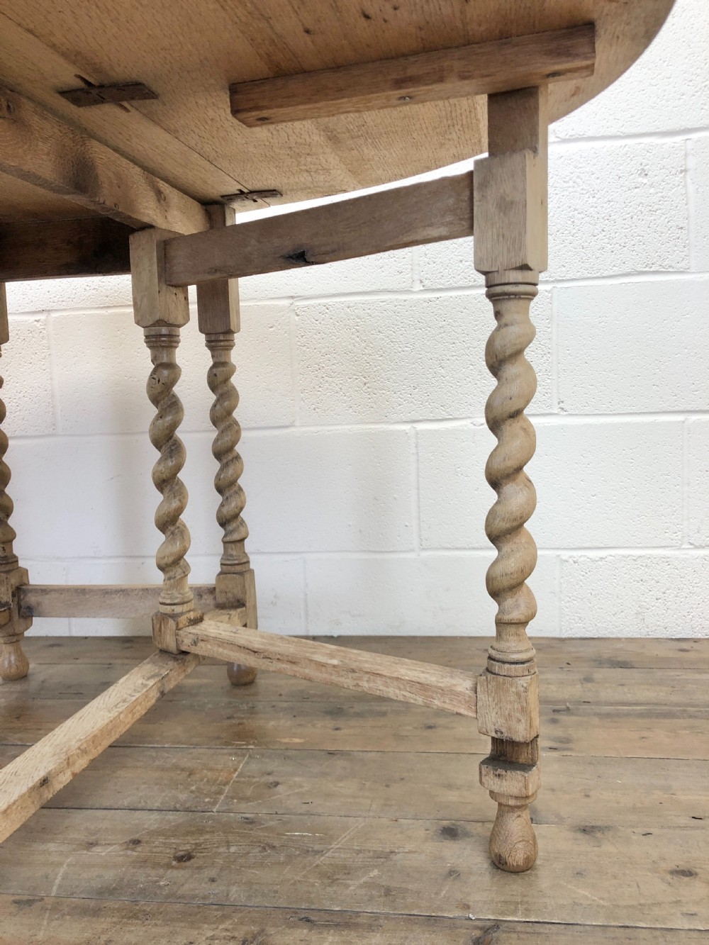 Antique Pale Oak Gateleg Table with Drop Leaf View V