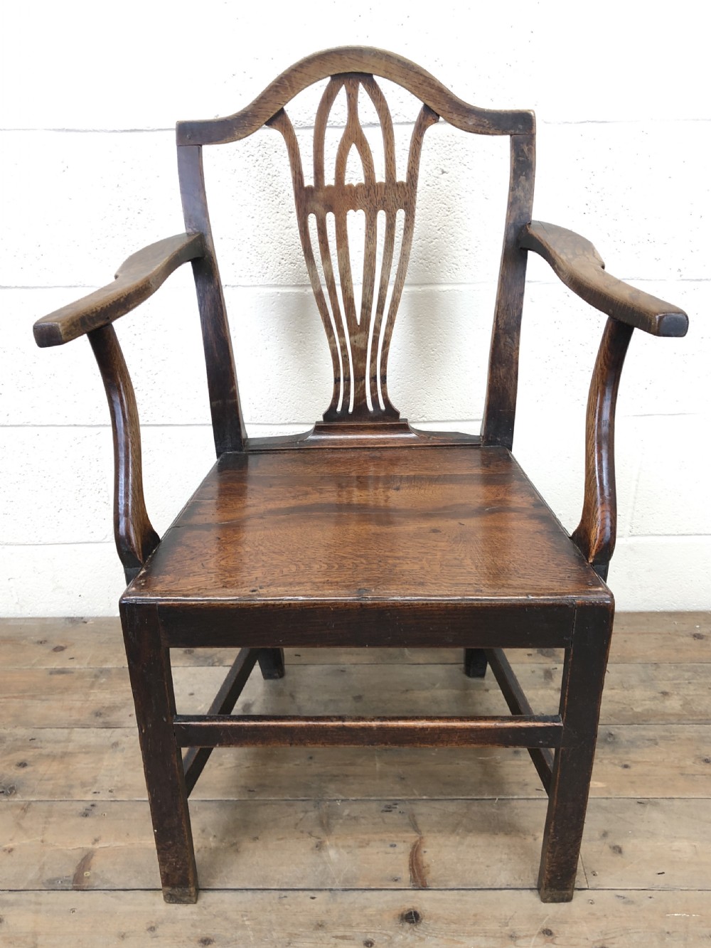 Set of Four 19th Century Welsh Oak Camel Back Farmhouse Chairs View IV