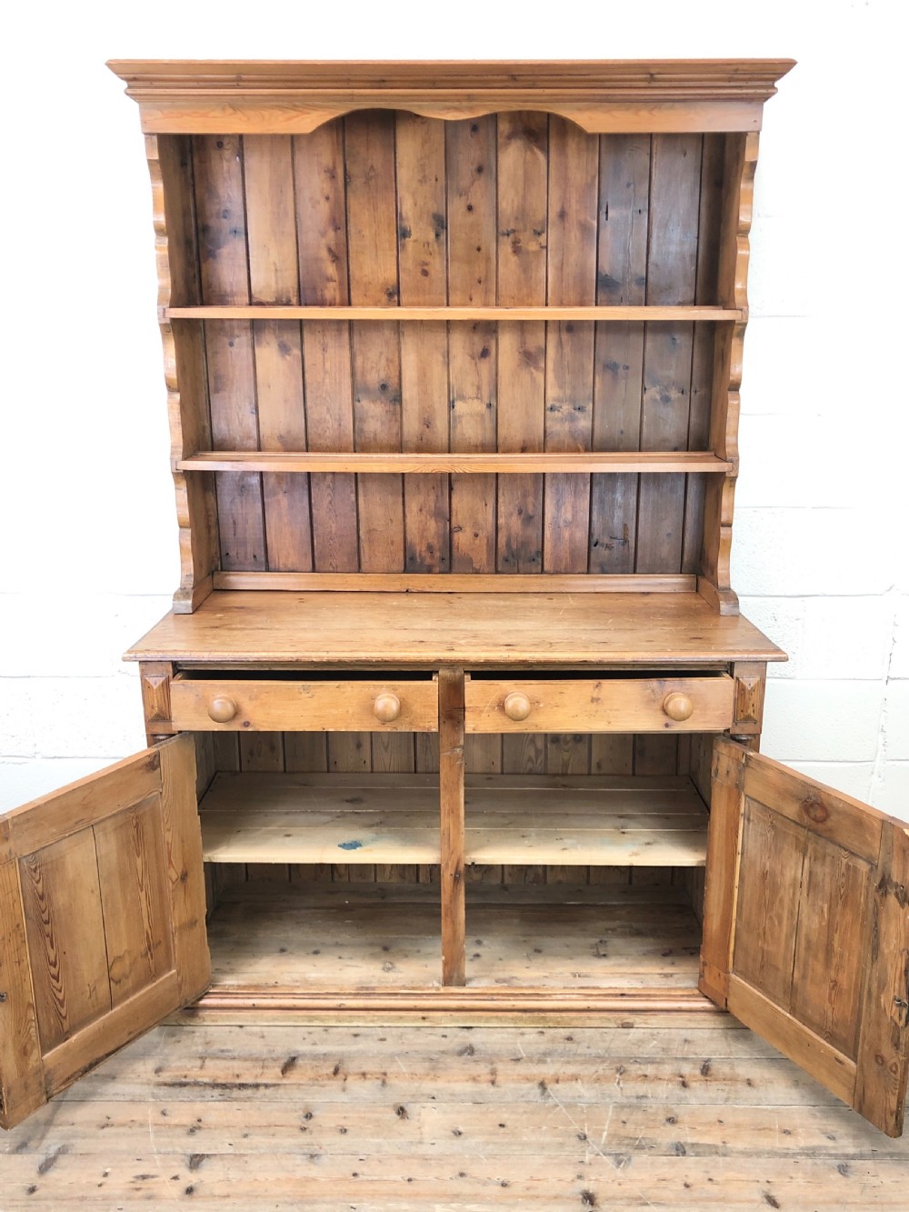 Antique Pine Country Style Dresser View IV