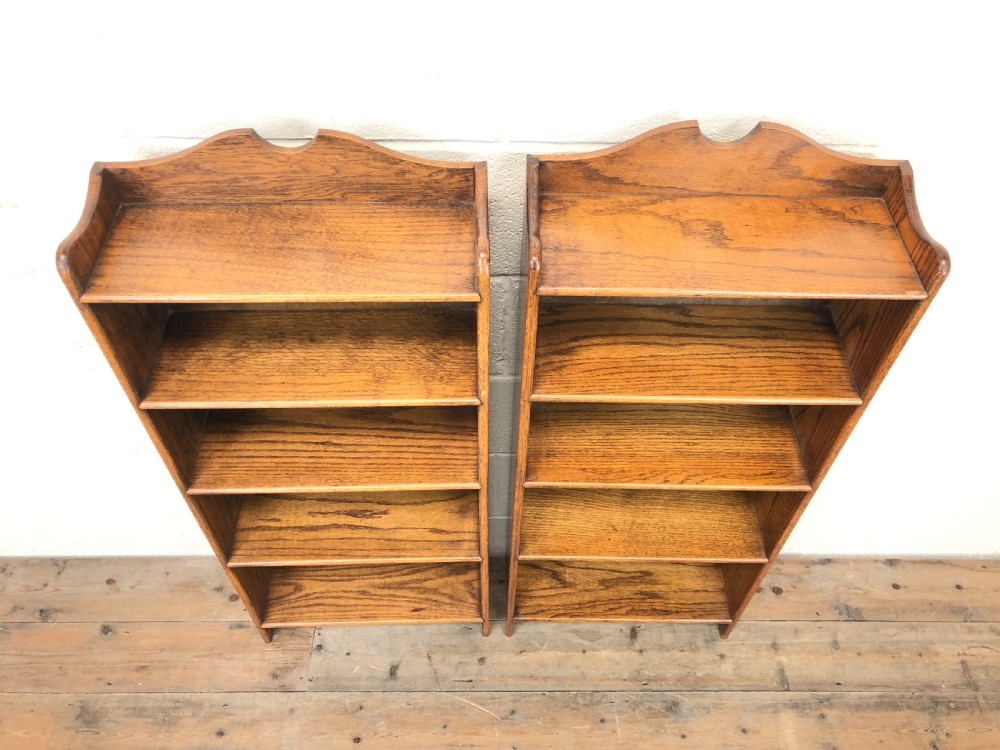 Pair of Early 20th Century Oak Bookcases View III