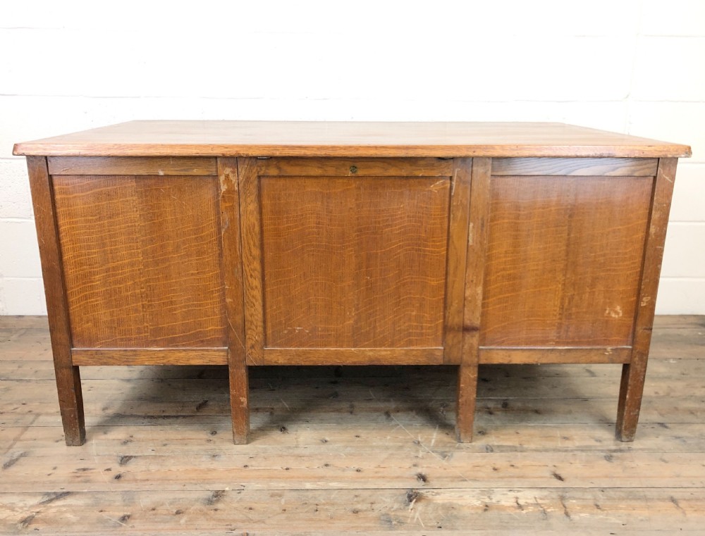 Early 20th Century Oak Desk with Six Drawers View X