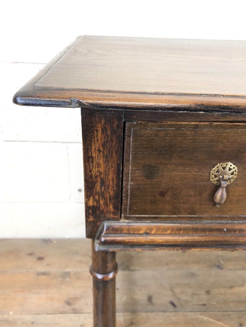 Early 20th Century English Oak Side Table View IV