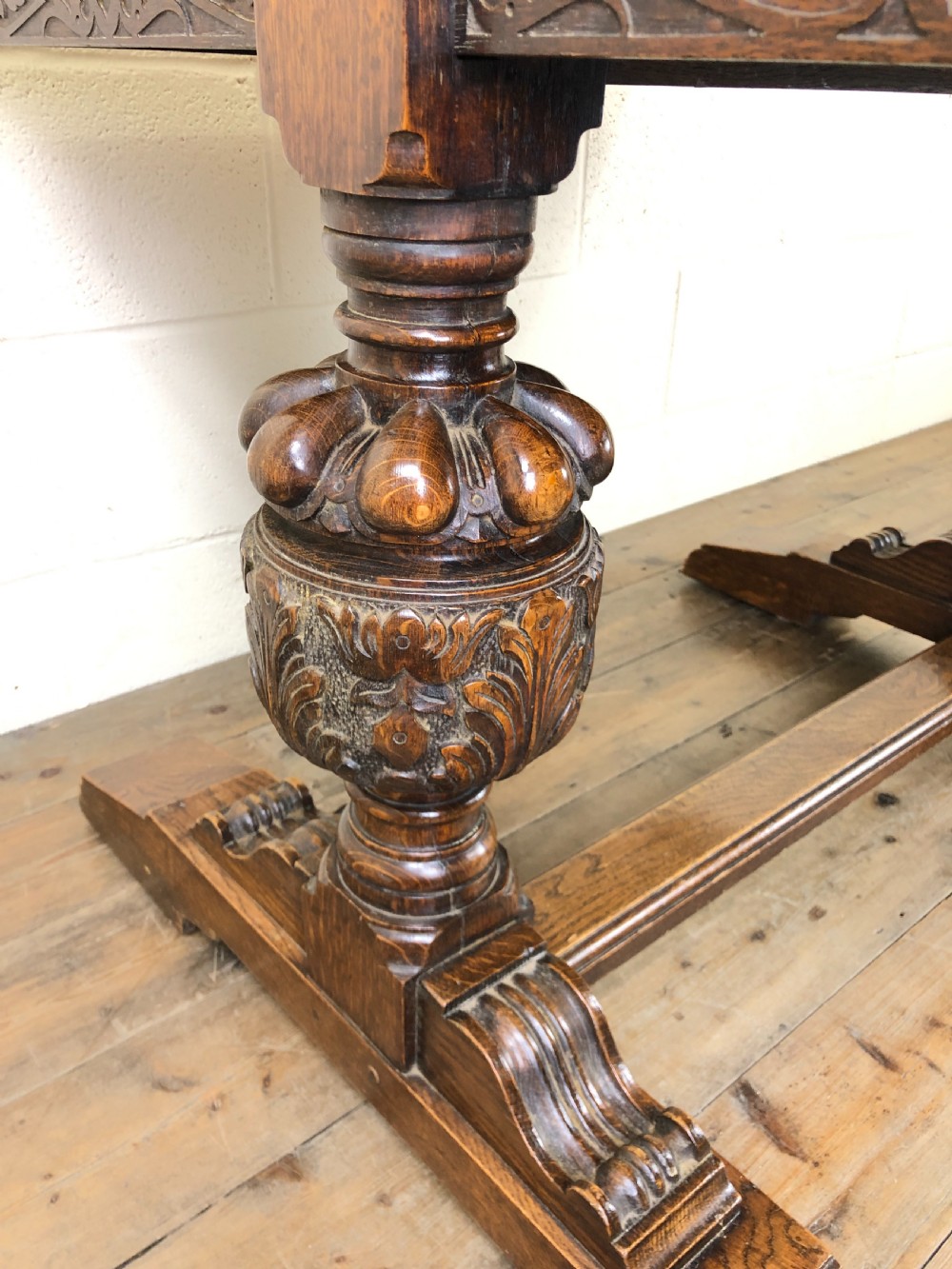Oak Draw Leaf Dining Table  View VII