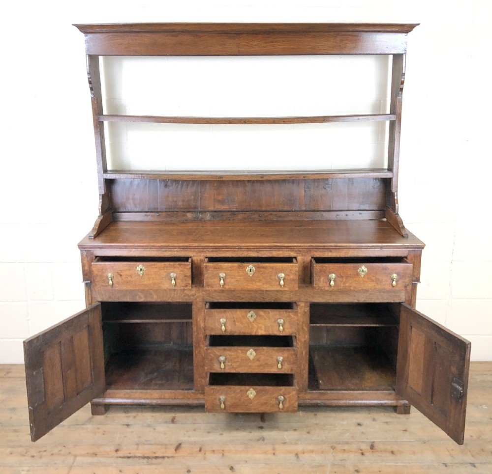 18th Century Welsh Oak Dresser View III