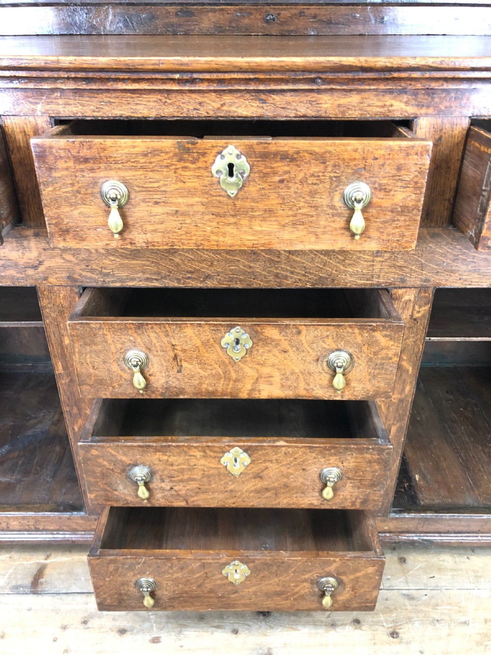 18th Century Welsh Oak Dresser View IV