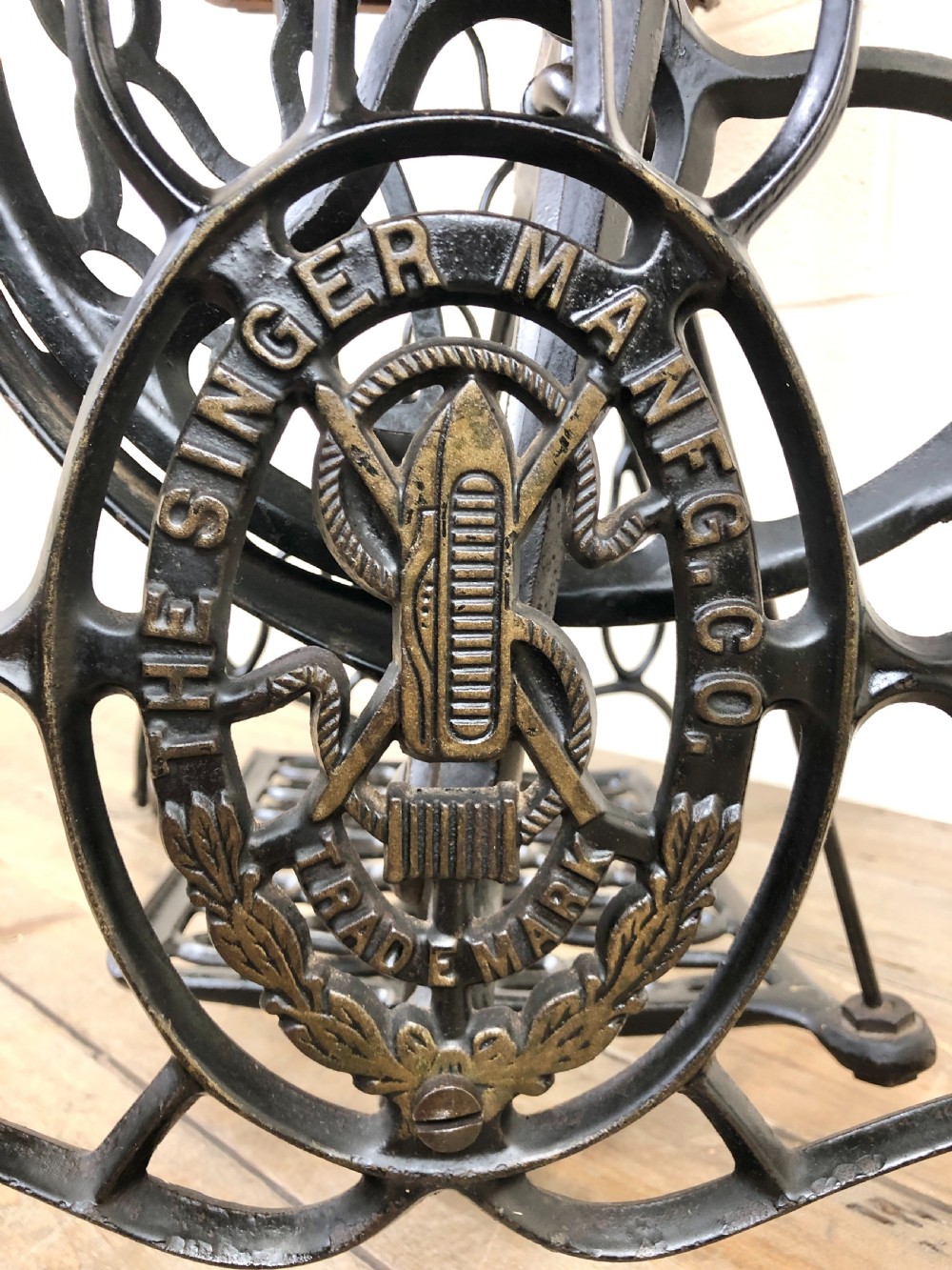 Singer Sewing Machine Treadle Table View V