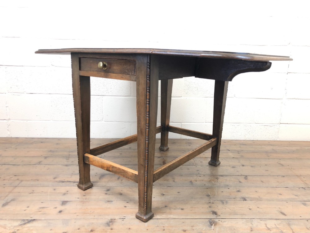 Early 20th Century Arts and Crafts Drop Leaf Table View VII