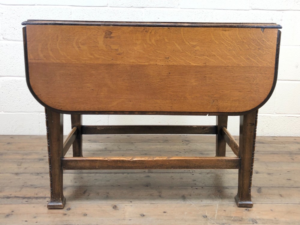 Early 20th Century Arts and Crafts Drop Leaf Table View XI