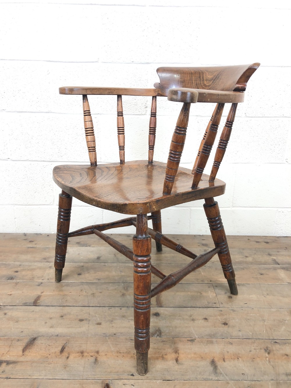 Antique Ash and Elm Smoker's Bow Chair View VI