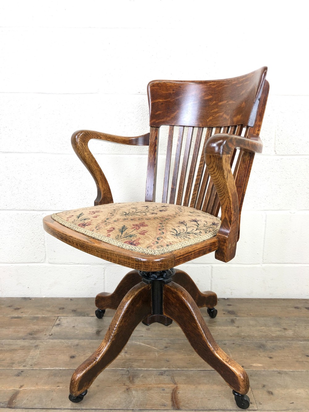 Early 20th Century Oak Captain’s Swivel Chair View X