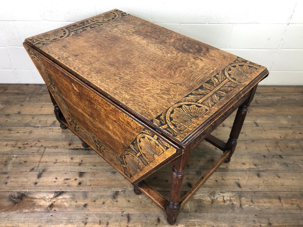 Early 20th Century Oak Gate Leg Table View VI