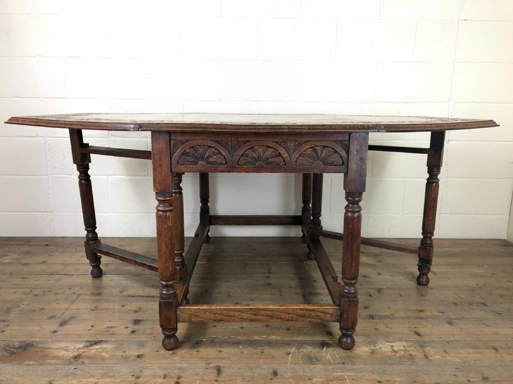 Early 20th Century Oak Gate Leg Table View X
