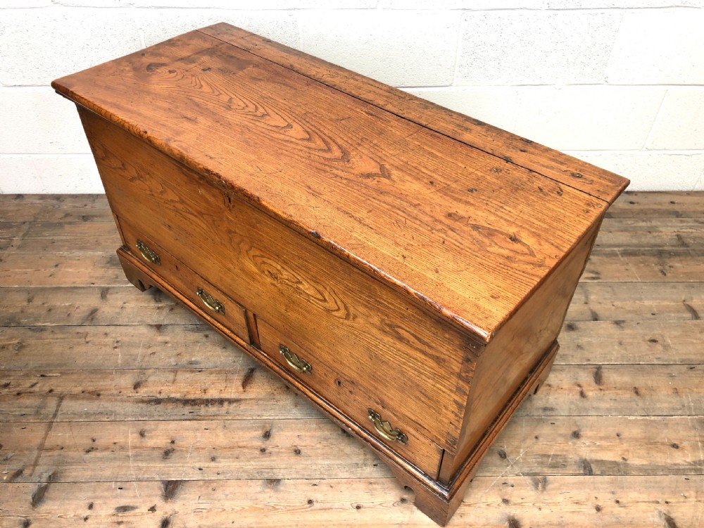 18th Century Elm Mule Chest with Hinged Top View XI