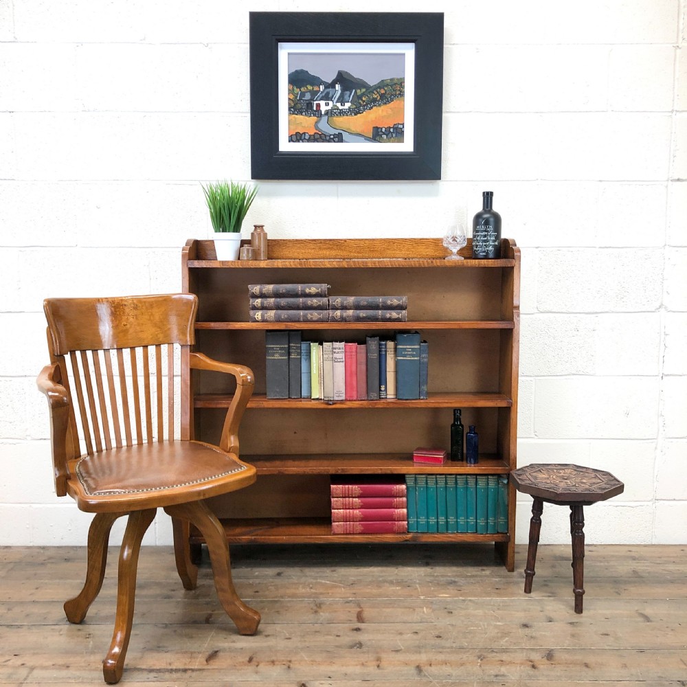 Early 20th Century Antique Oak Bookcase View IV