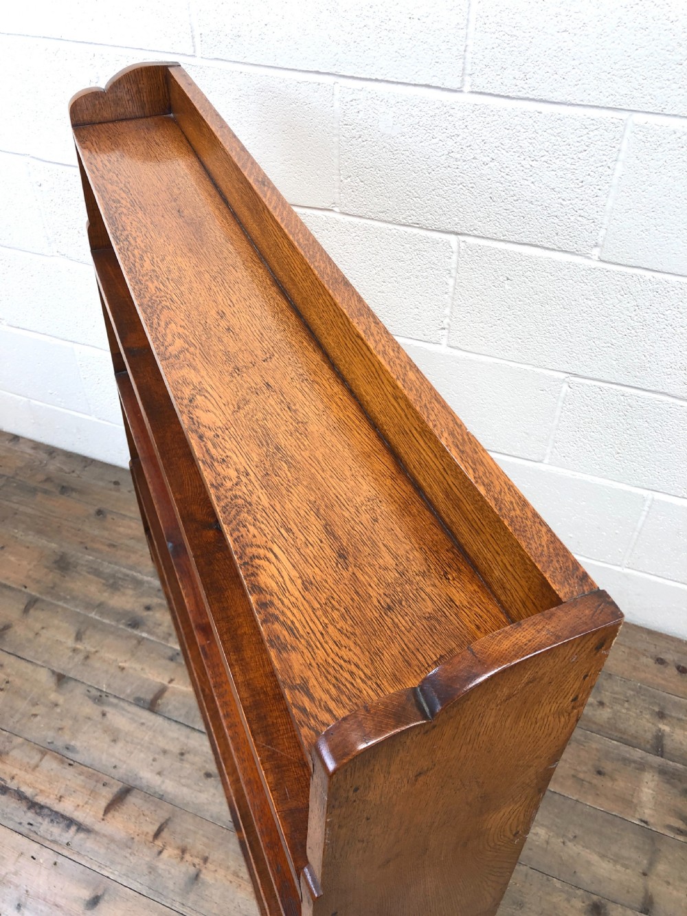 Early 20th Century Antique Oak Bookcase View VIII