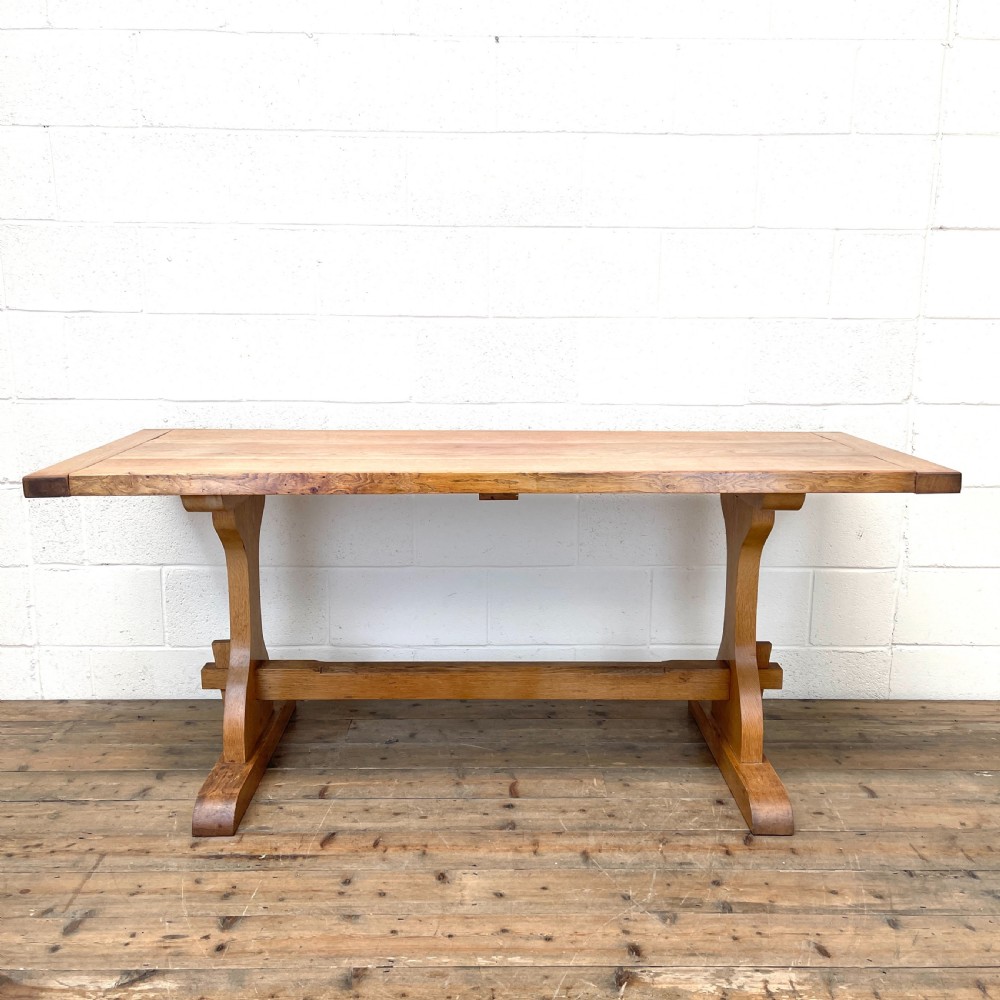 Early 20th Century Pale Oak Dining Table