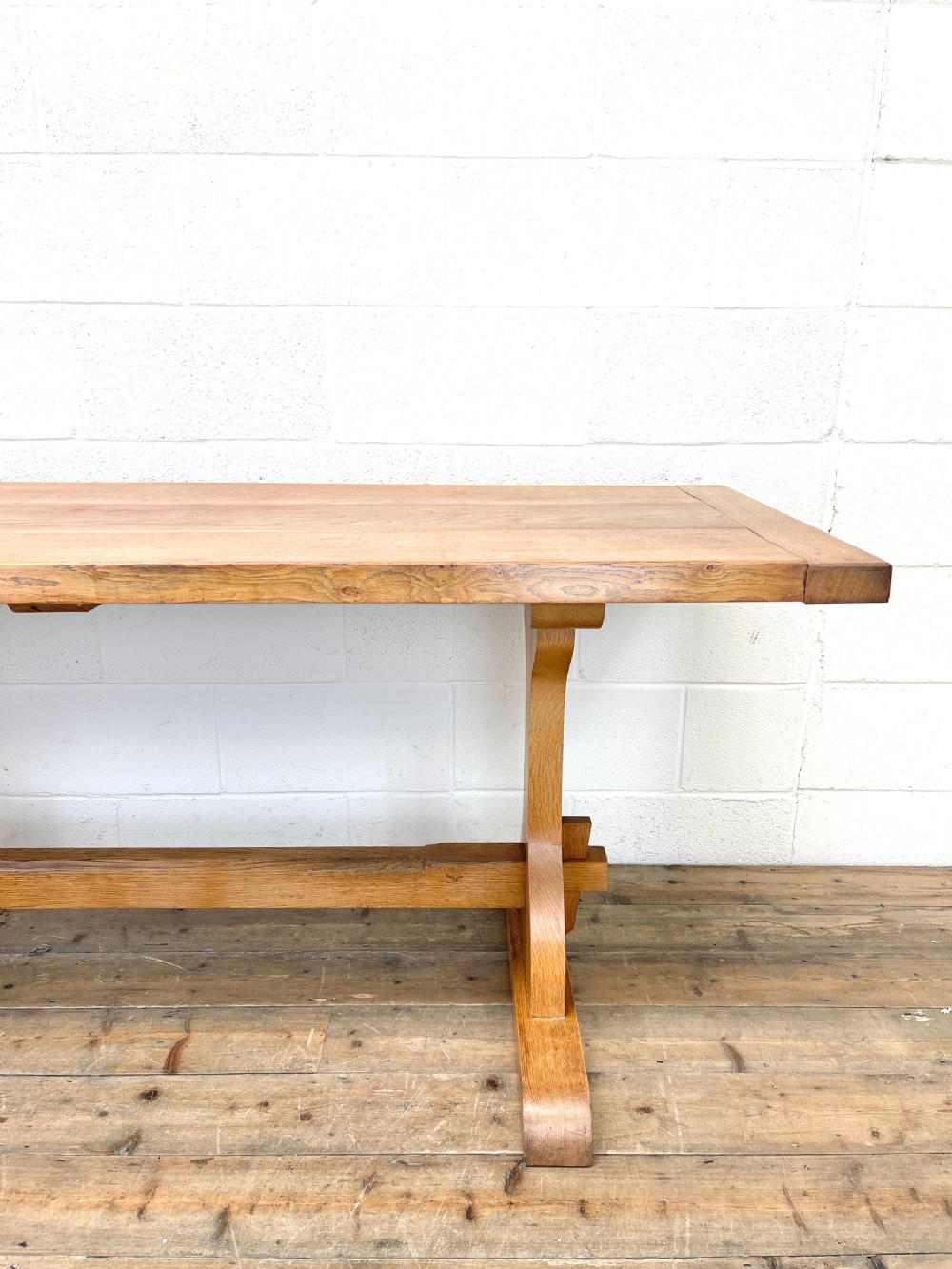 Early 20th Century Pale Oak Dining Table View IV