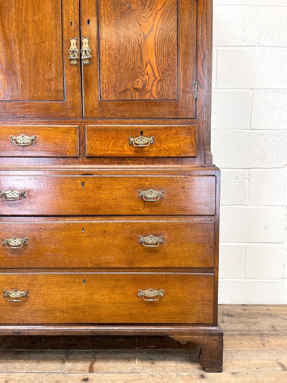 Early 19th Century Welsh Oak Cupboard View II