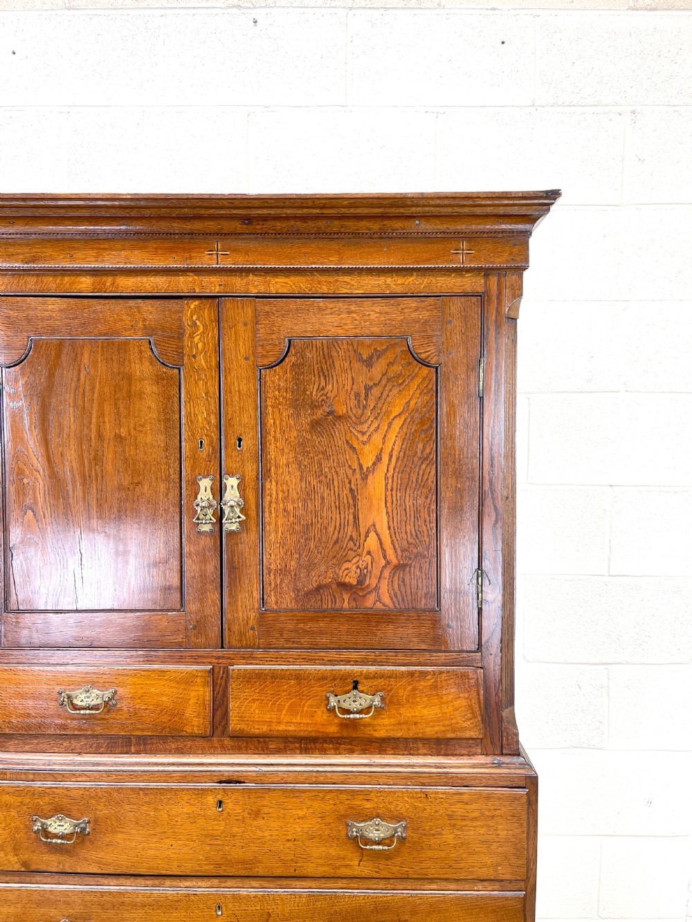 Early 19th Century Welsh Oak Cupboard View IV