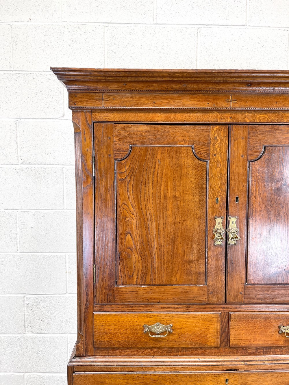 Early 19th Century Welsh Oak Cupboard View V