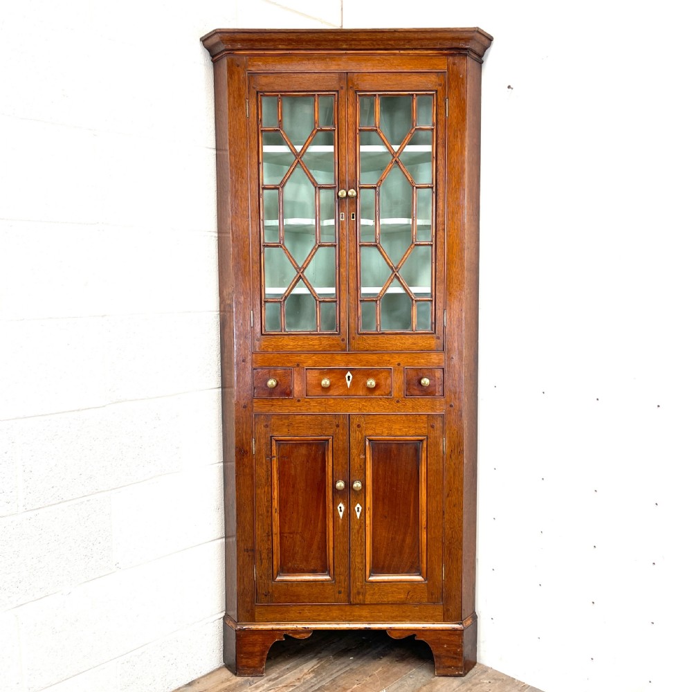 Georgian Welsh Oak Corner Cupboard 