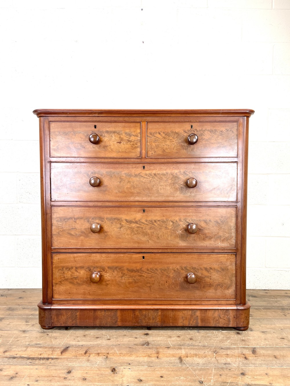 Antique Victorian Mahogany Chest of Drawers