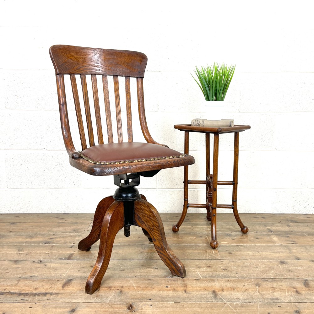 Early 20th Century Antique Oak Swivel Desk Chair