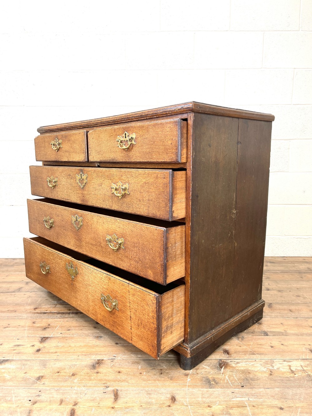 Georgian Oak Chest of Drawers  View VI