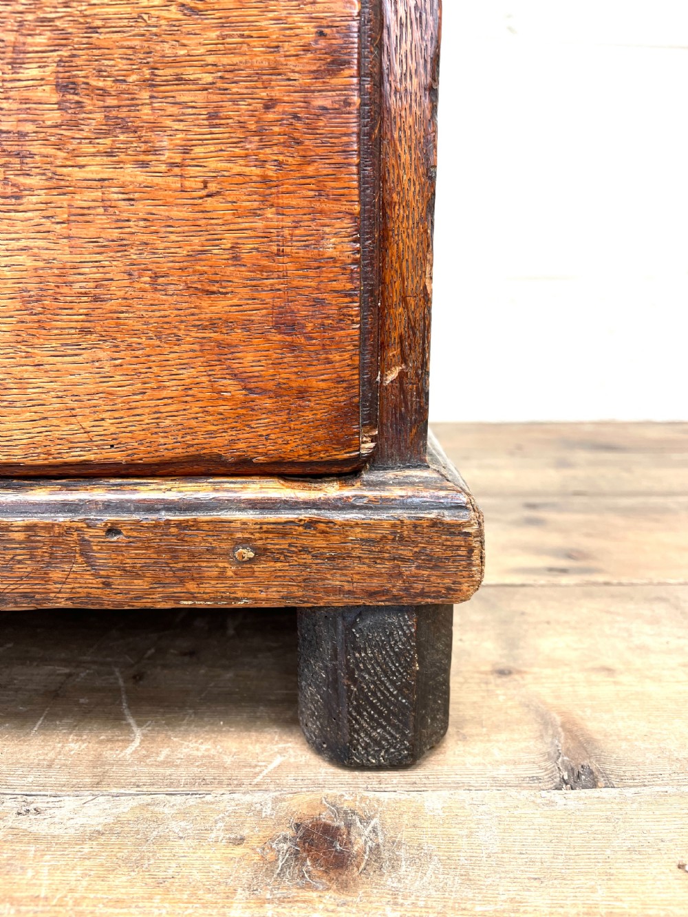 Georgian Oak Chest of Drawers  View XI