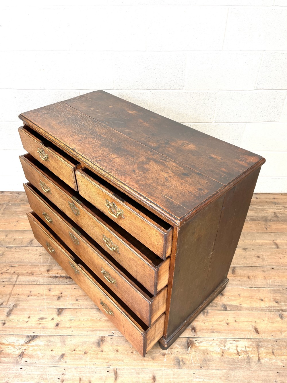 Georgian Oak Chest of Drawers  View XV