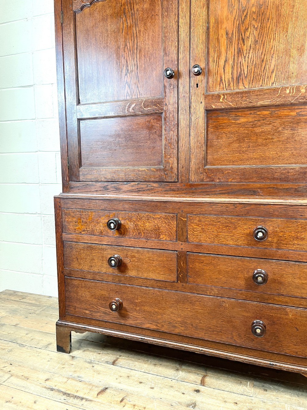 Early 19th Century Welsh Oak Cupboard View III