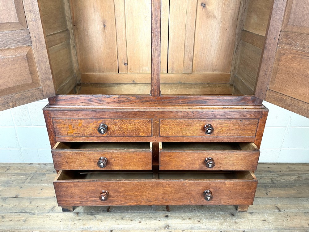 Early 19th Century Welsh Oak Cupboard View VII