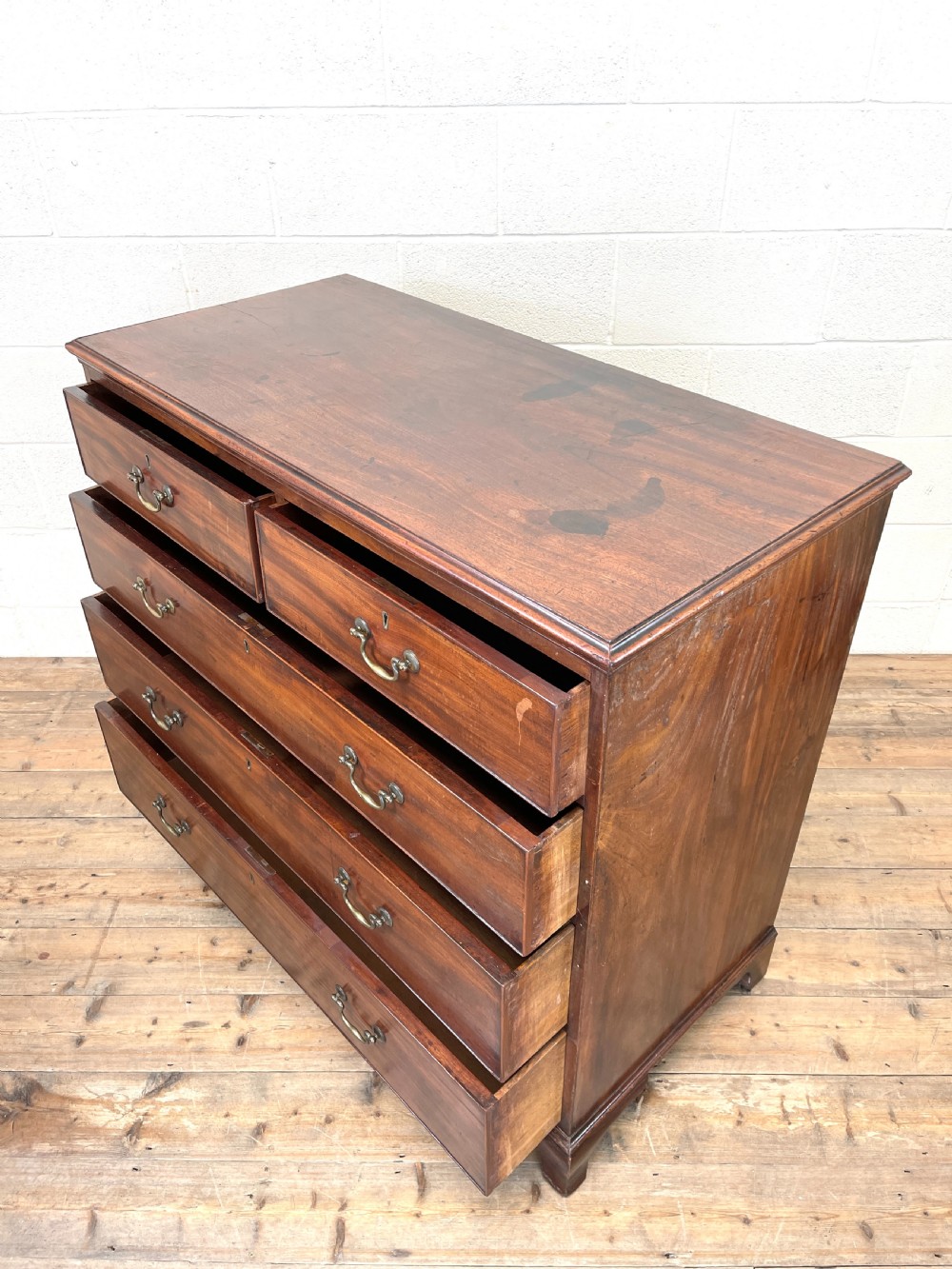 Large Georgian Mahogany Chest of Drawers View IX