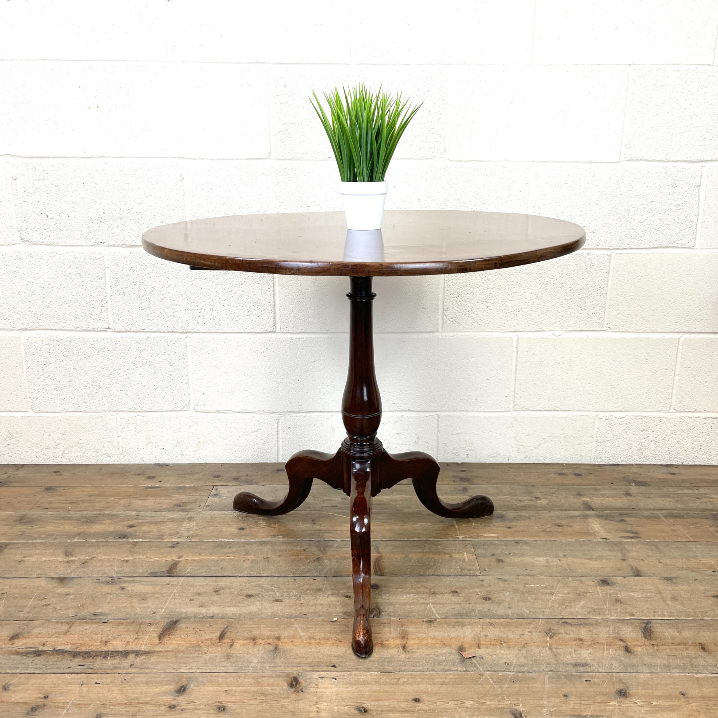 Antique Georgian Mahogany Tripod Table