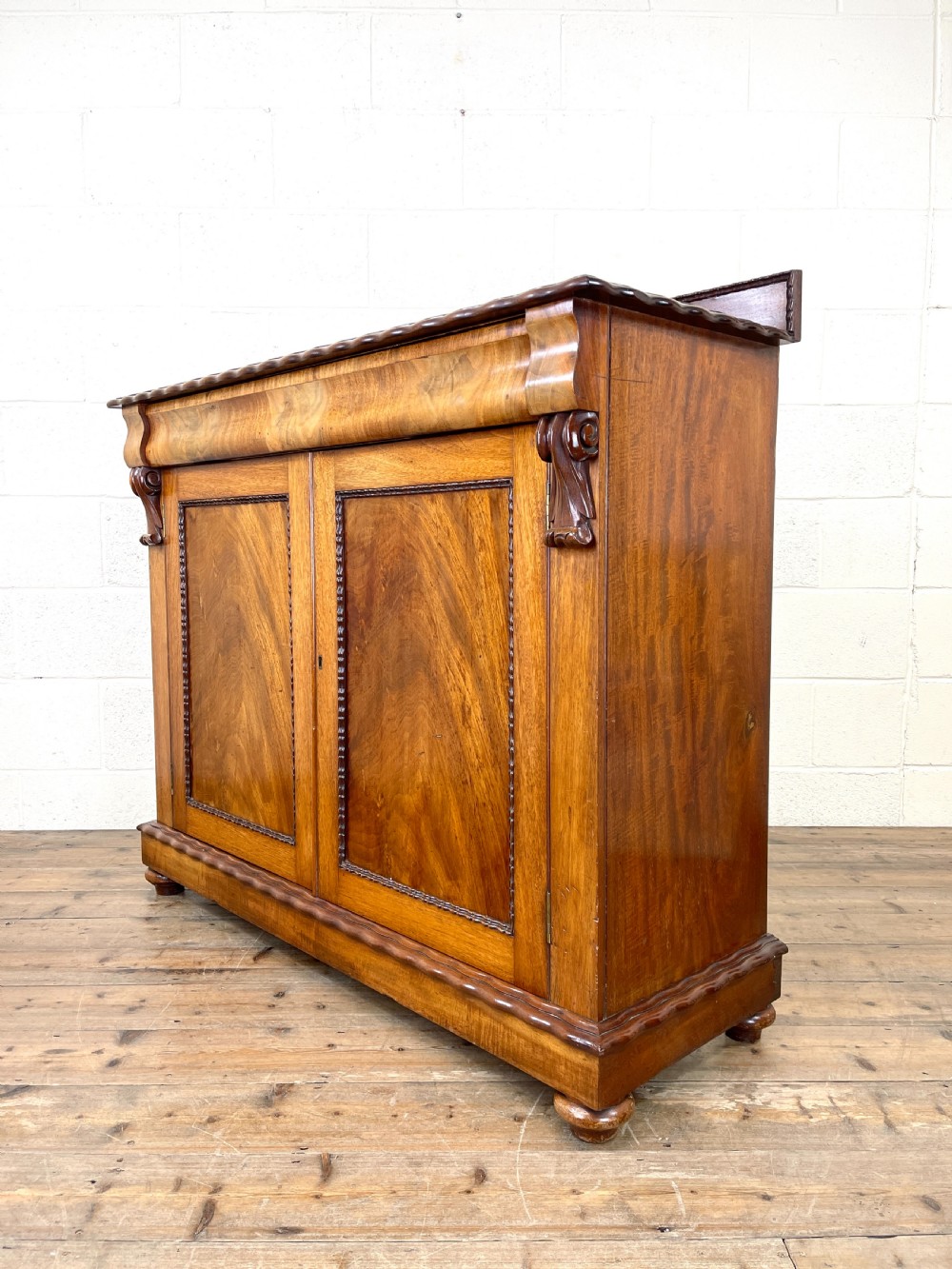 Large Victorian Mahogany Chiffonier Sideboard View VIII