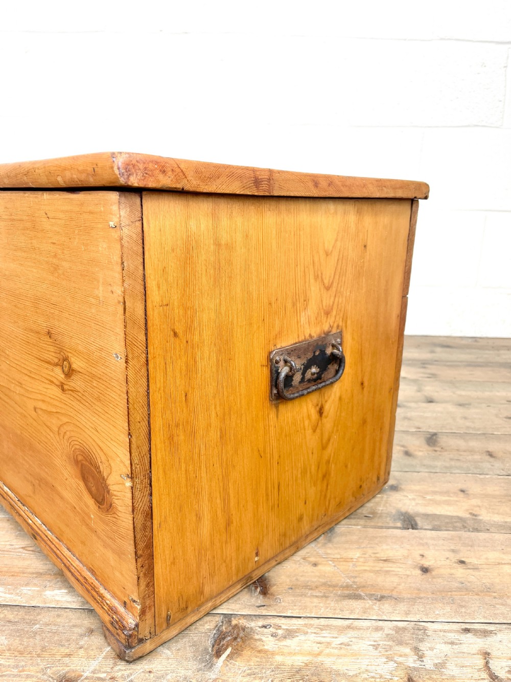Antique Victorian Six Plank Pine Trunk View IX