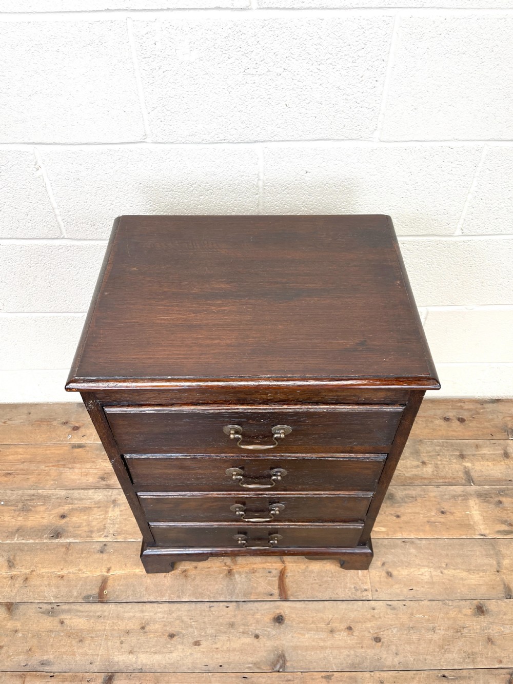 Early 20th Century Oak Four Drawer Chest View III