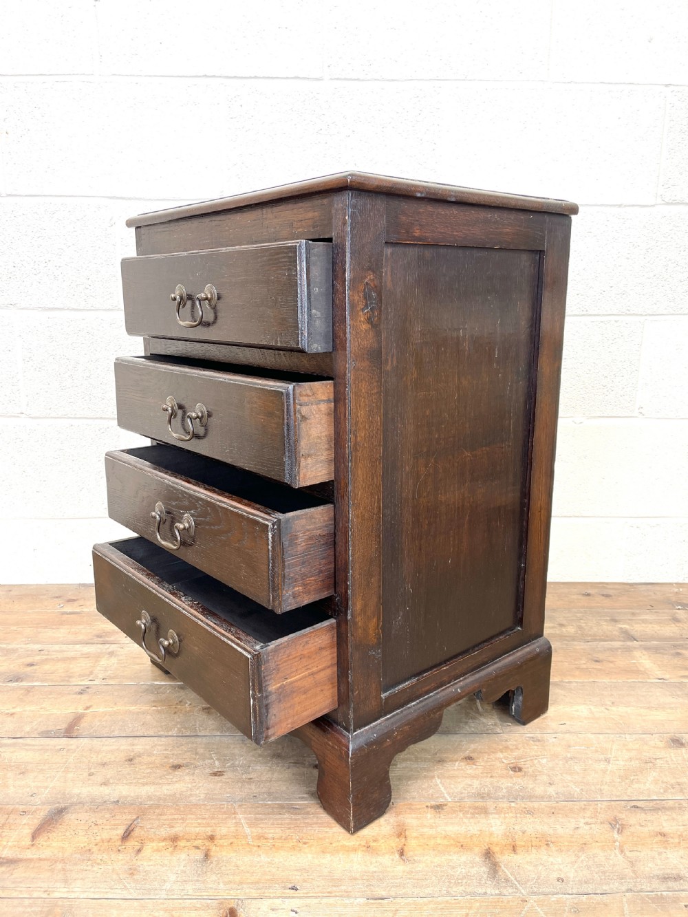 Early 20th Century Oak Four Drawer Chest View VI