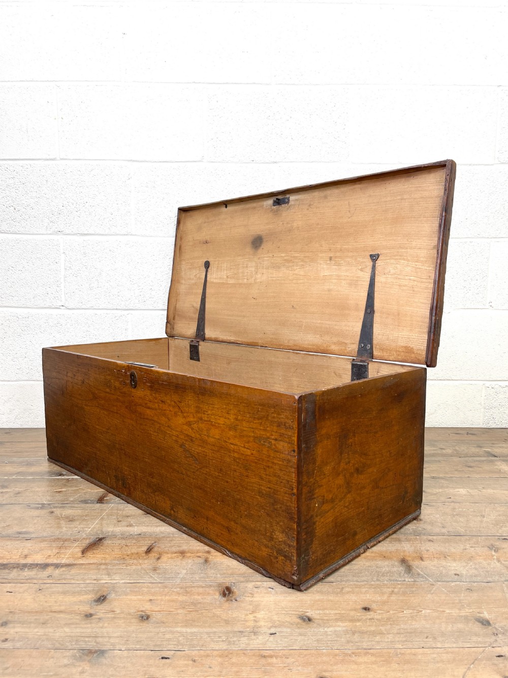 Small Six Plank Antique Elm Trunk View VII