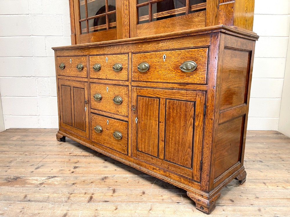Antique 19th Century Glazed Oak Dresser View VIII