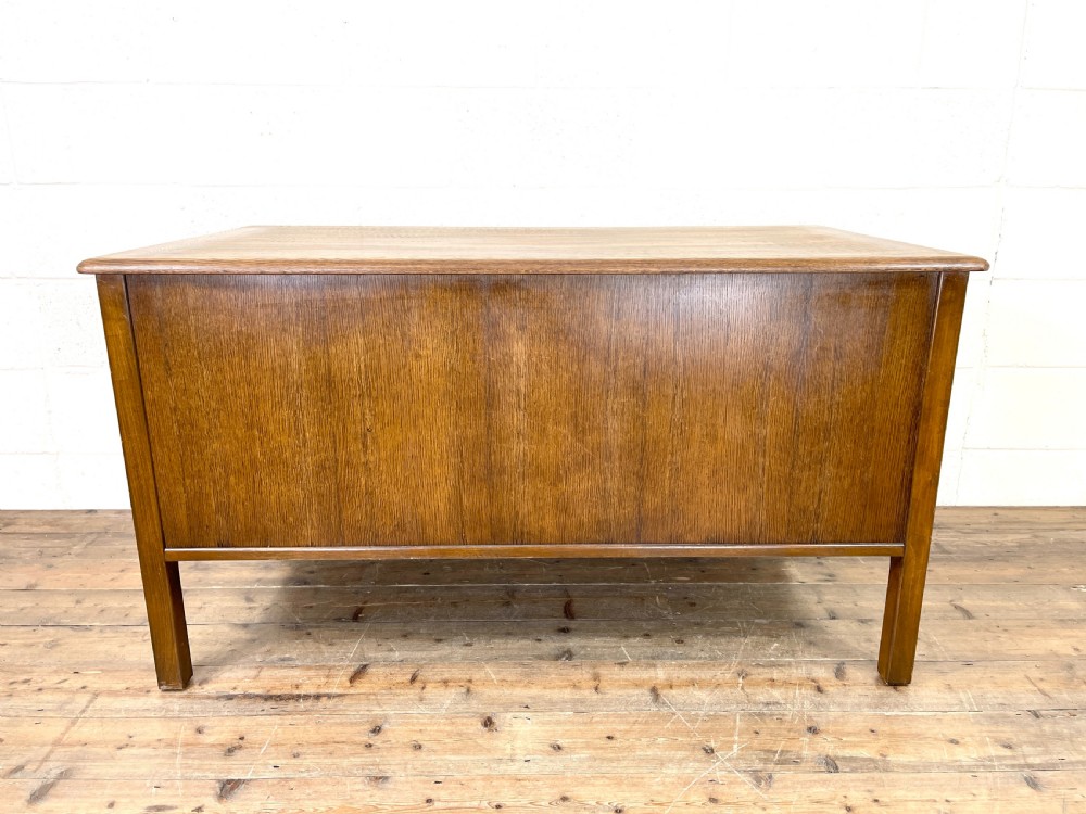 Early 20th Century Antique Oak Pedestal Desk View IX