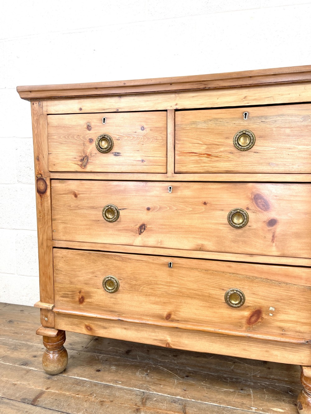 Small Victorian Pine Chest of Drawers View IV