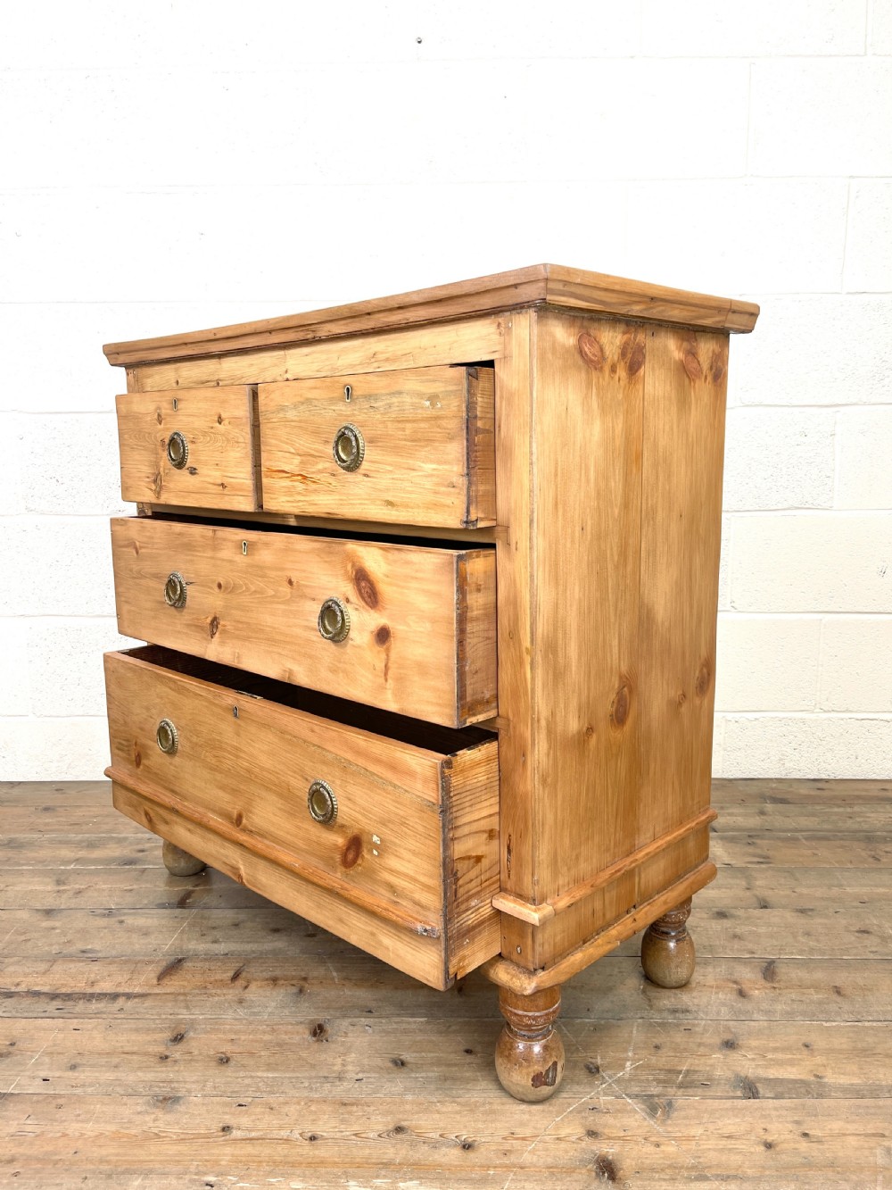 Small Victorian Pine Chest of Drawers View IX