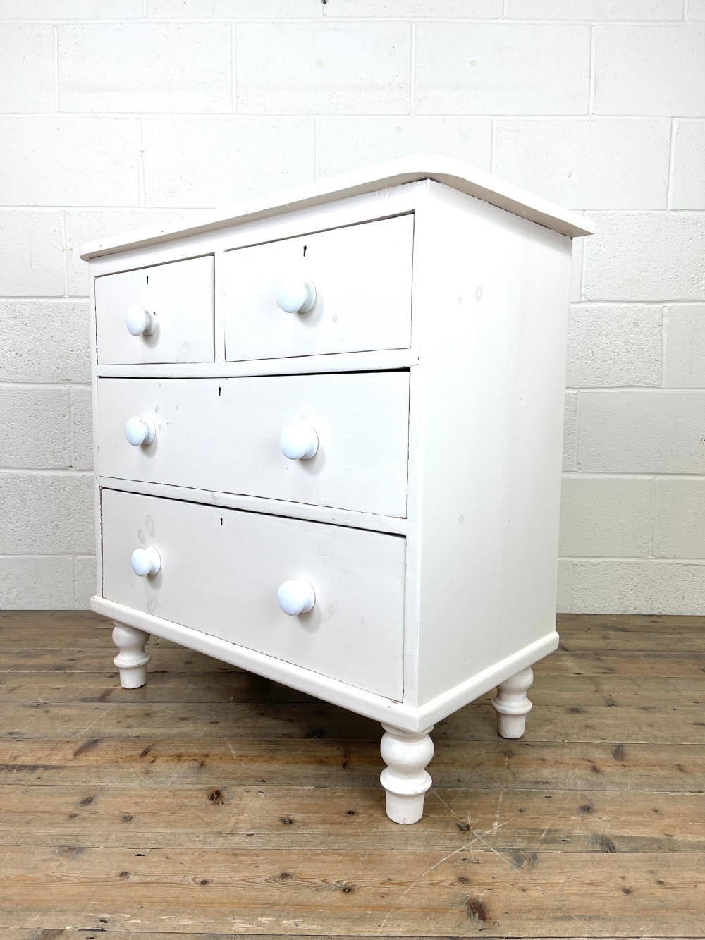 White Painted Vintage Chest of Drawers View VI