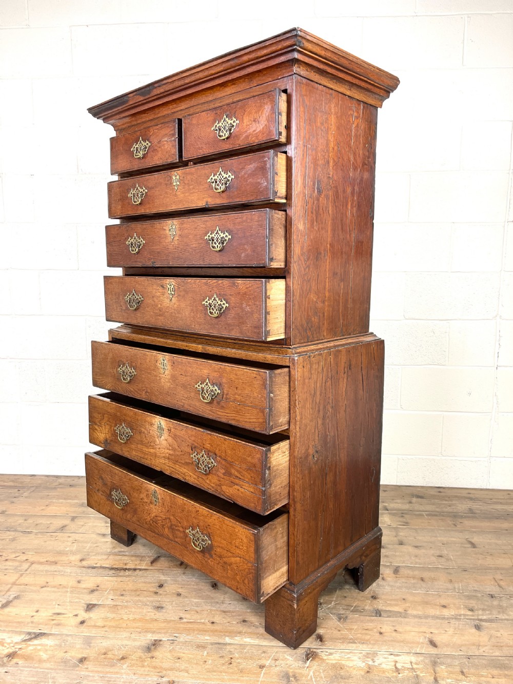 Antique Georgian Oak Chest on Chest  View VII