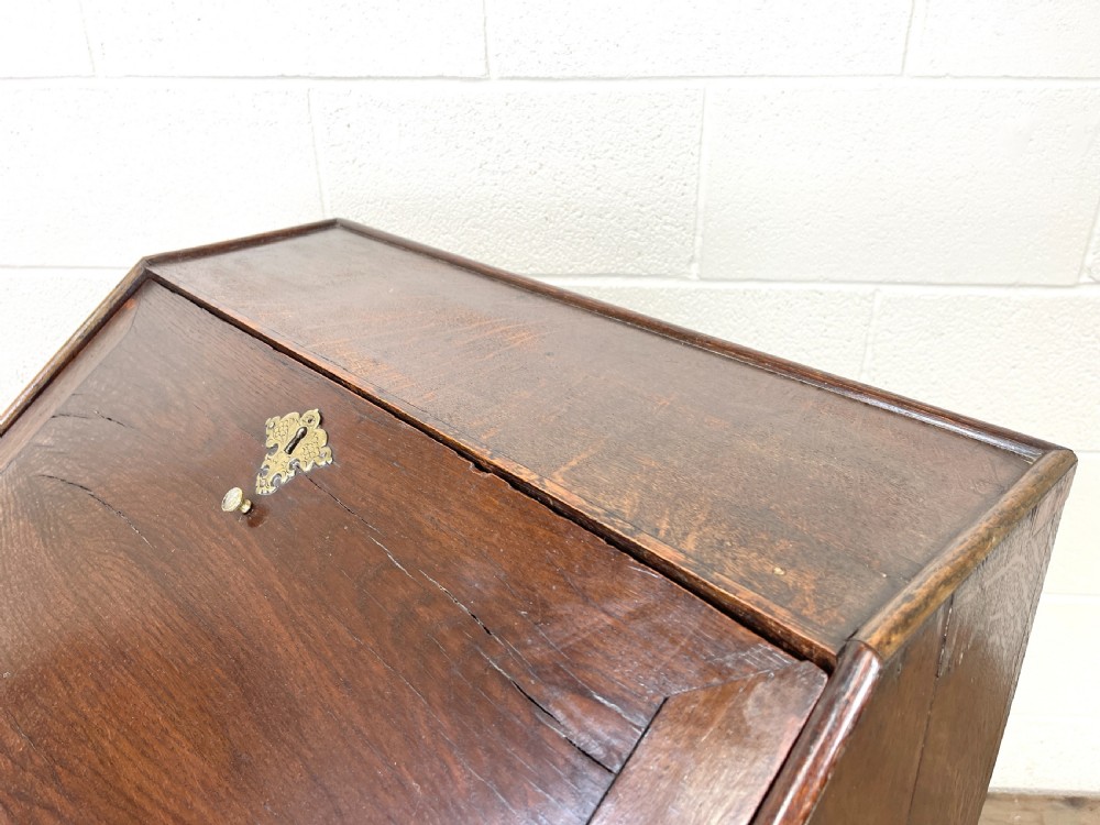 Small 18th Century Antique Oak Bureau View VIII