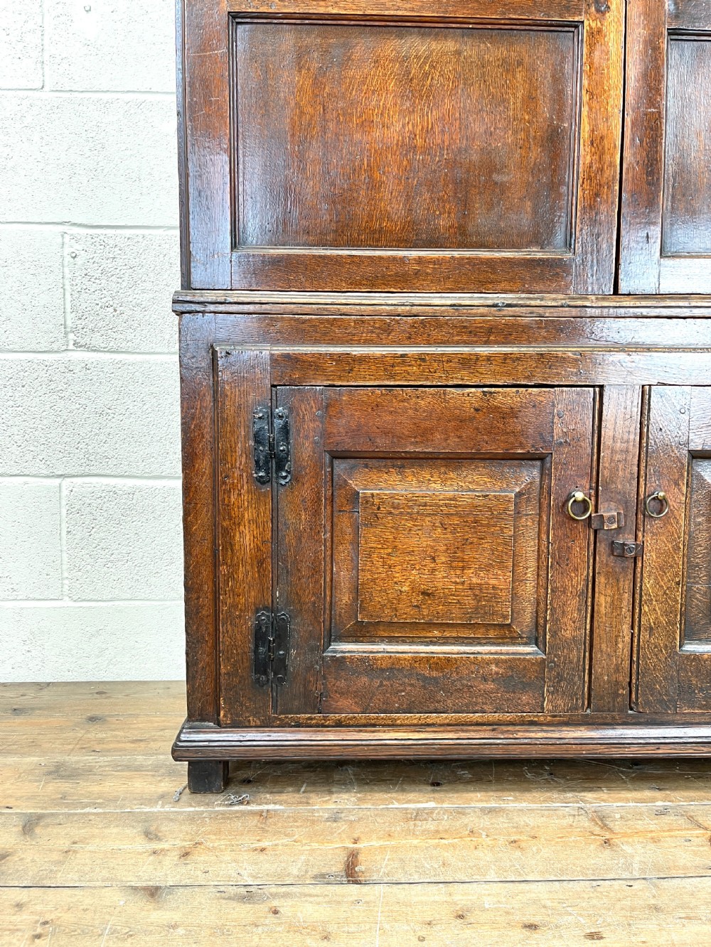 Antique Georgian Oak Cupboard  View IX