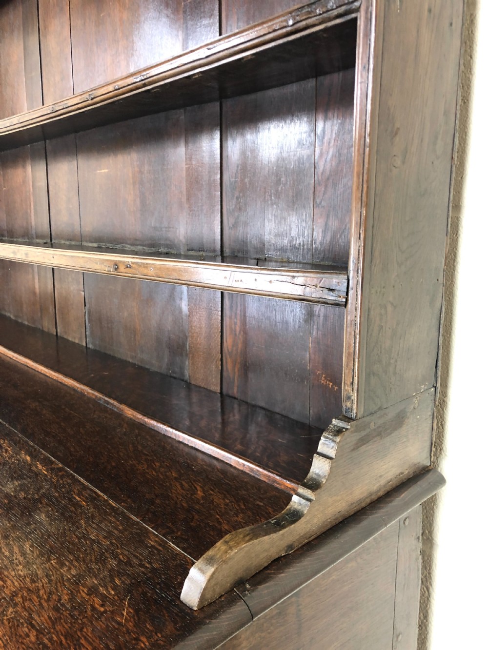 ANTIQUE 19TH CENTURY COUNTRY DRESSER View III